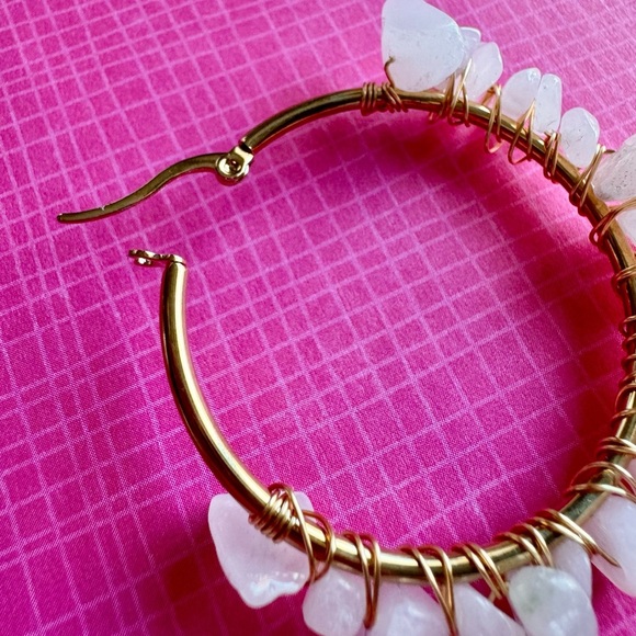 New Natural Brazilian Frosty Snow White Quartz Crystal Gold Tone Hoop Earrings - Picture 4 of 9